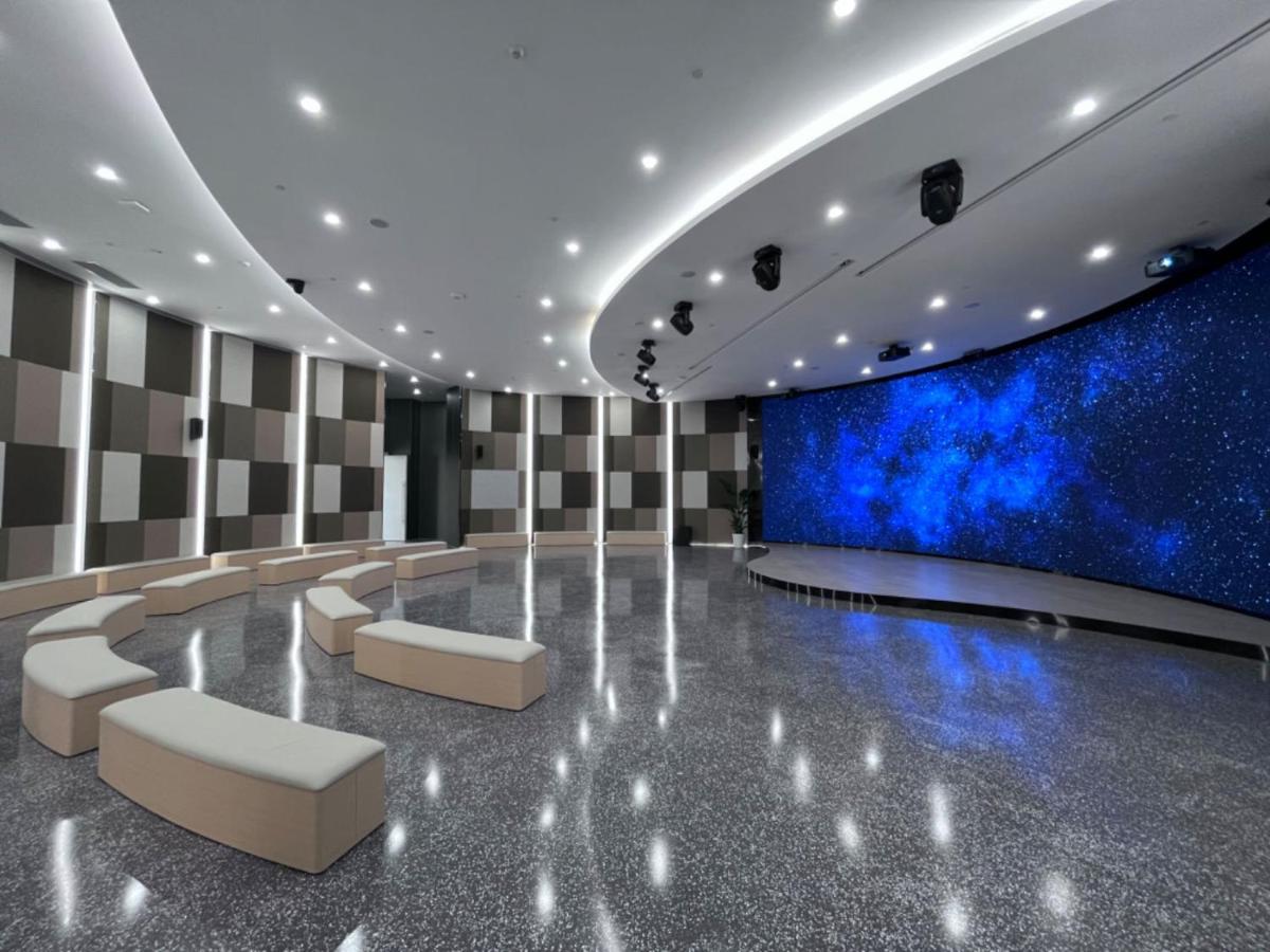 Radisson Collection Lingang Hotel