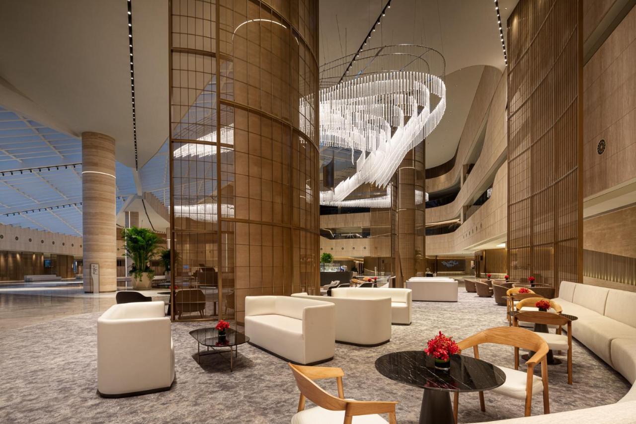 Radisson Collection Lingang 5*