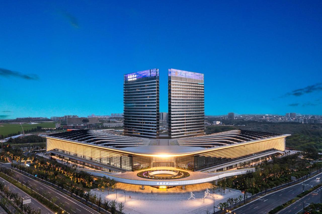 Hotel Radisson Collection Lingang 5*