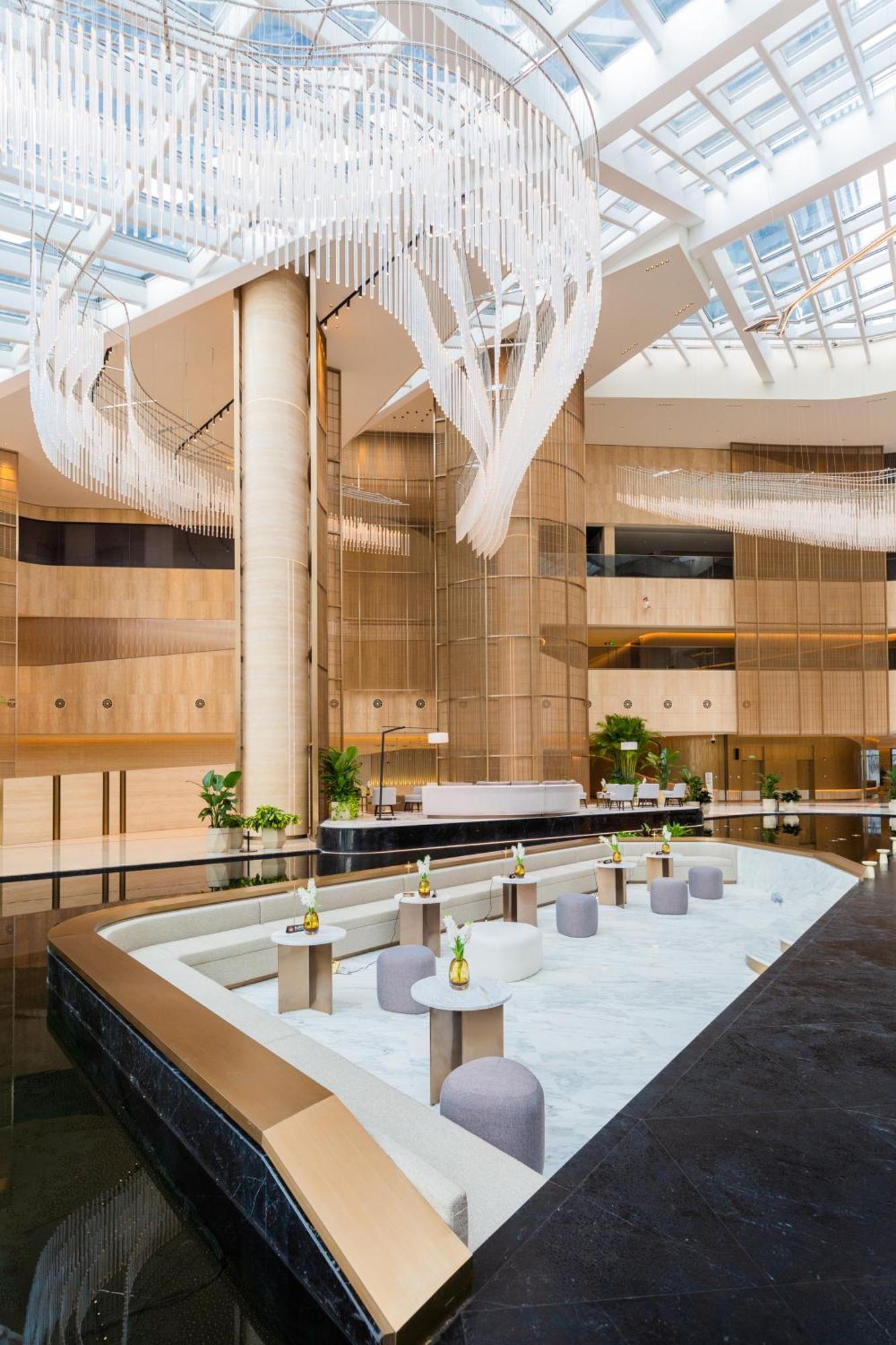 Radisson Collection Lingang 5*