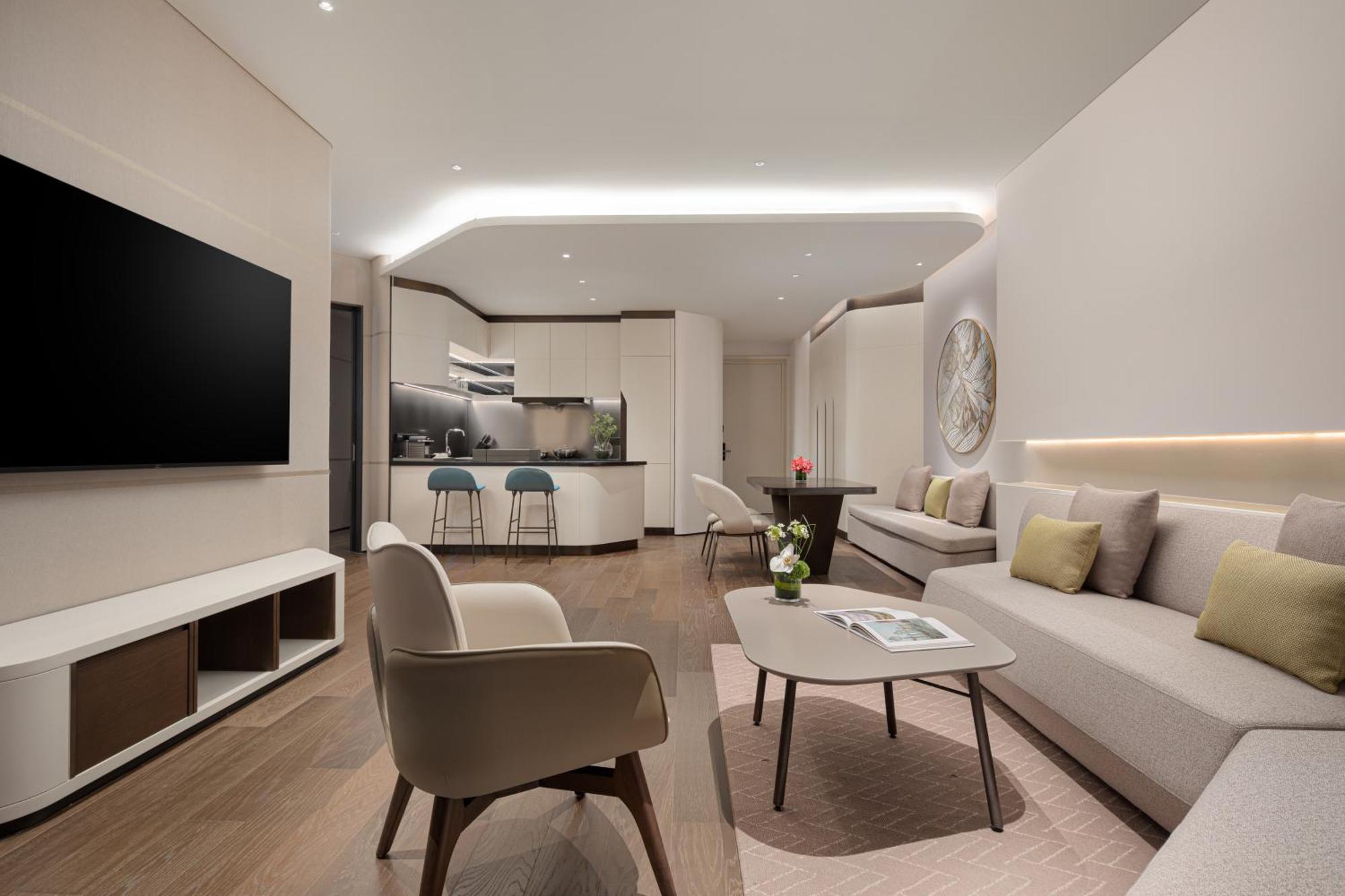 Radisson Collection Lingang 5*