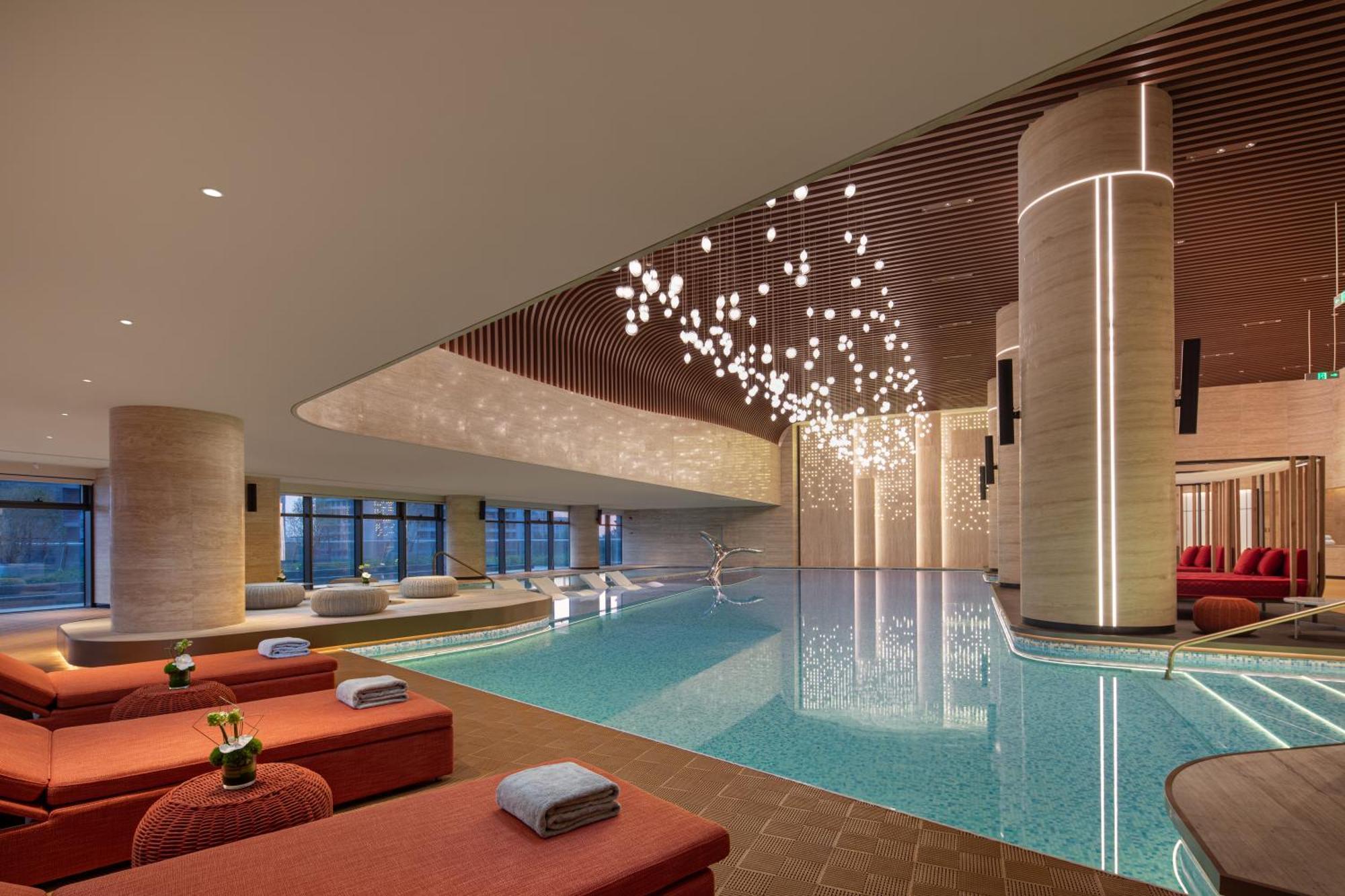 Radisson Collection Lingang 5*